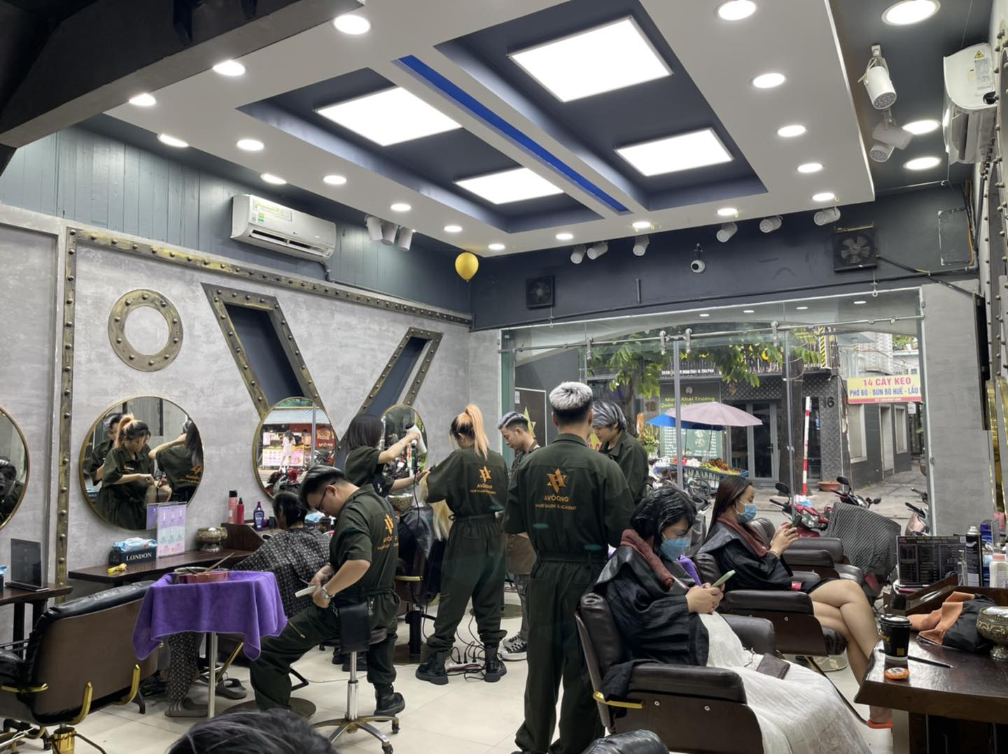 A Vòong Hair Salon & Academy