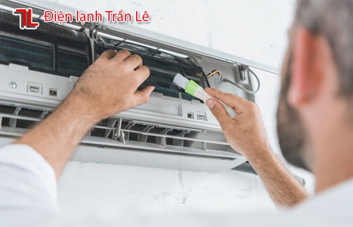 Vệ sinh máy lạnh quận Tân Bình