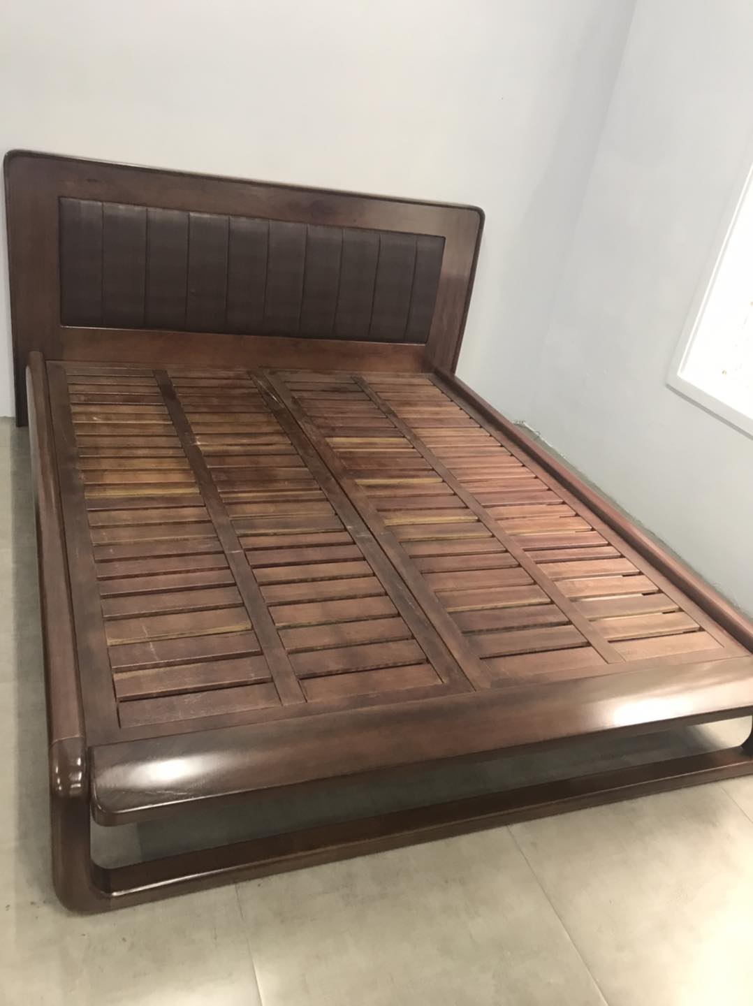 giường gỗ BMT