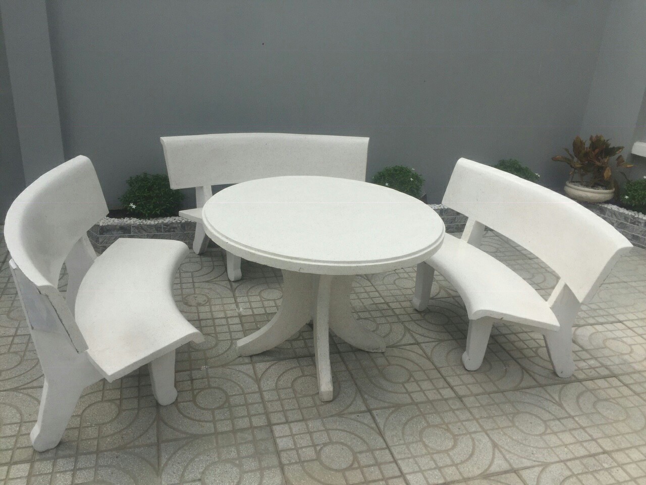 bàn ghế đá Thái Bình