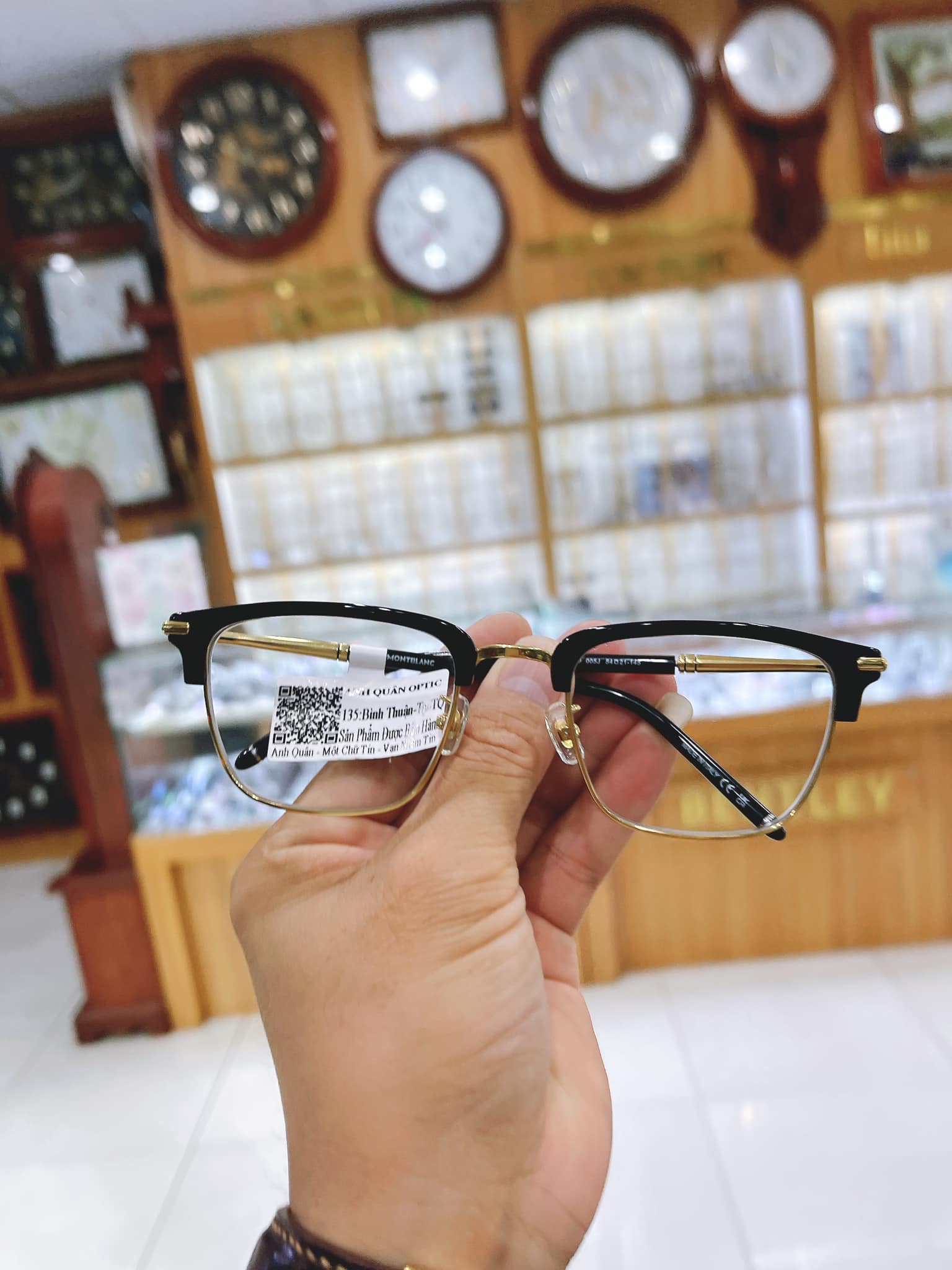 kính mắt Tuyên Quang