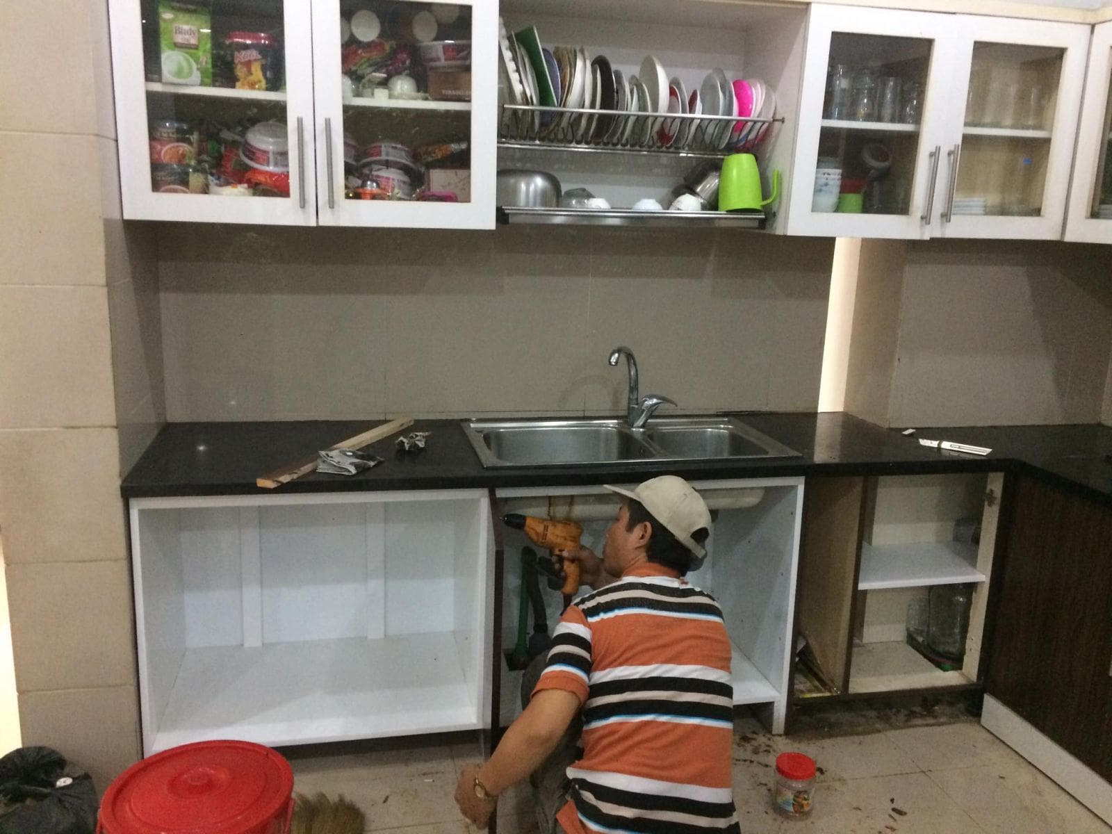 sửa tủ bếp tại nhà tphcm