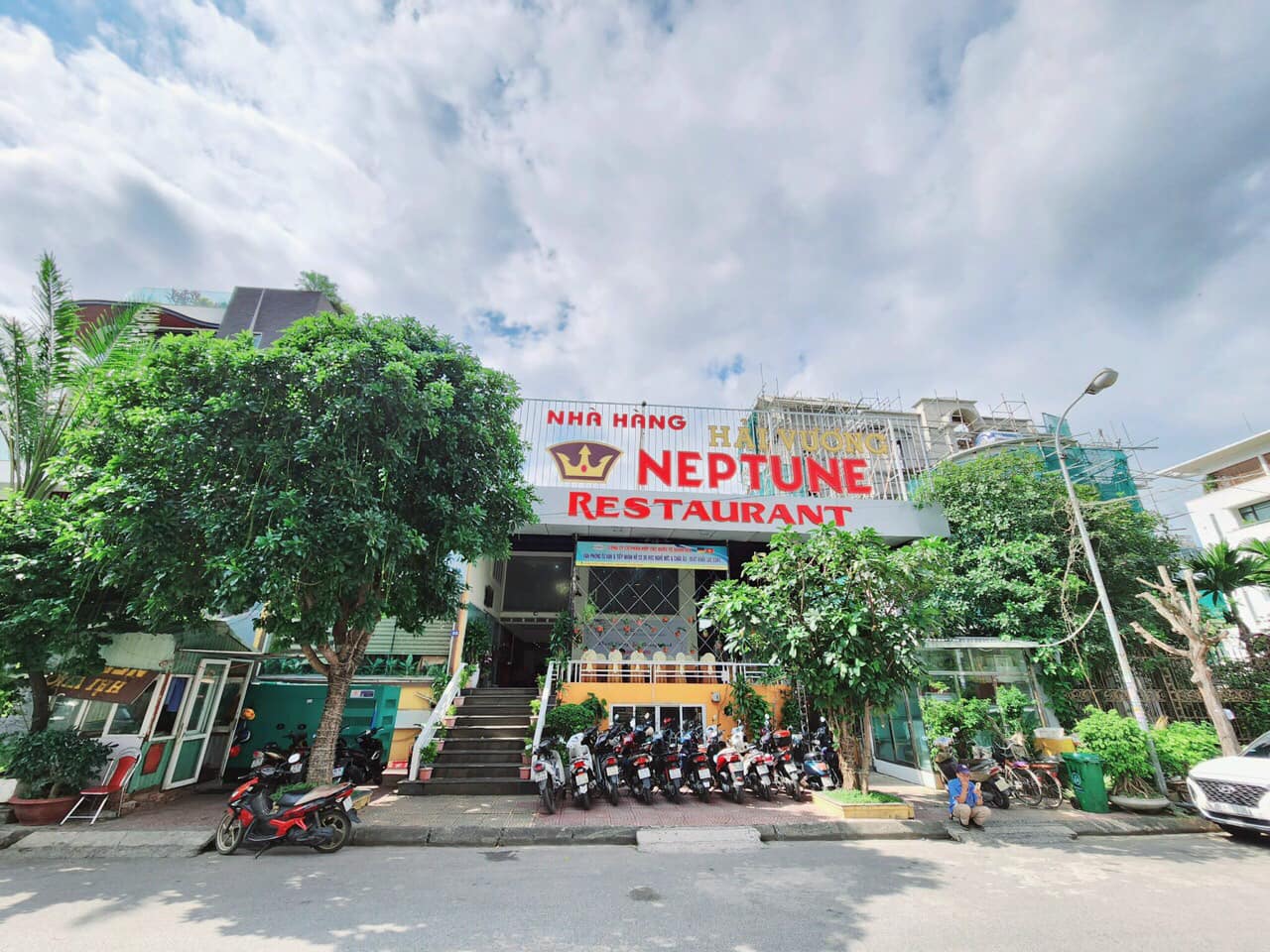 Nhà Hàng Neptune