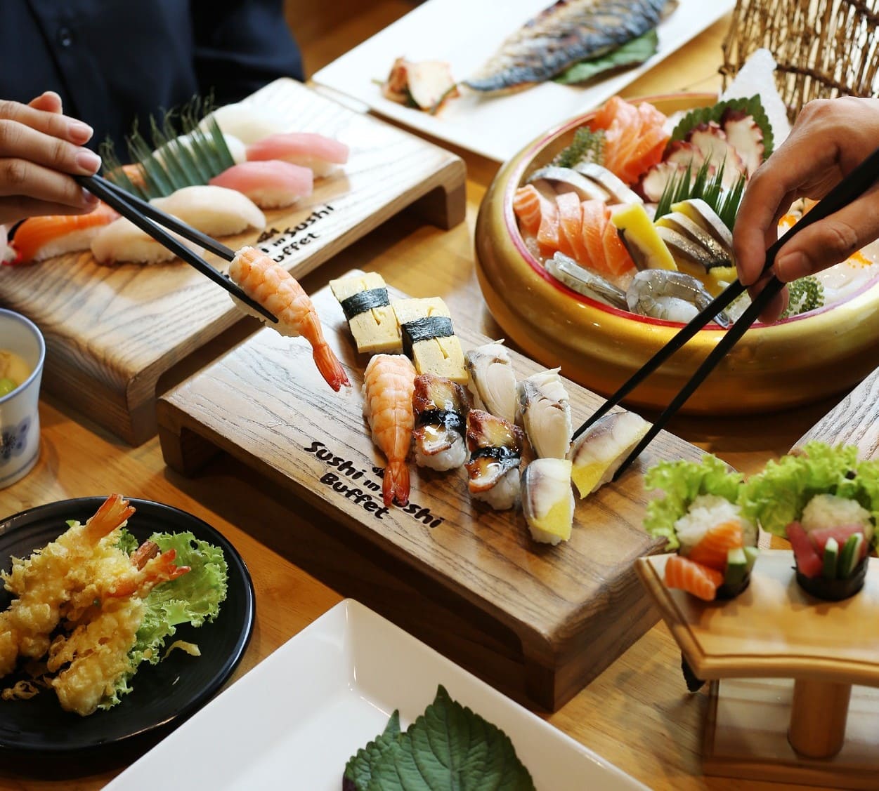 Nhà Hàng Sushi In Sushi