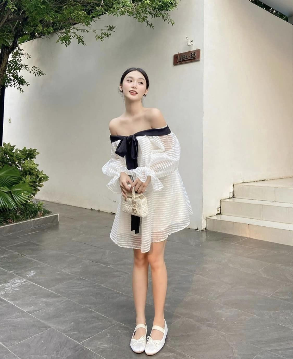Thuê váy Quảng Ninh