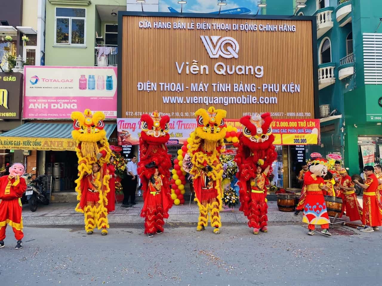 múa lân khai trương Đà Nẵng