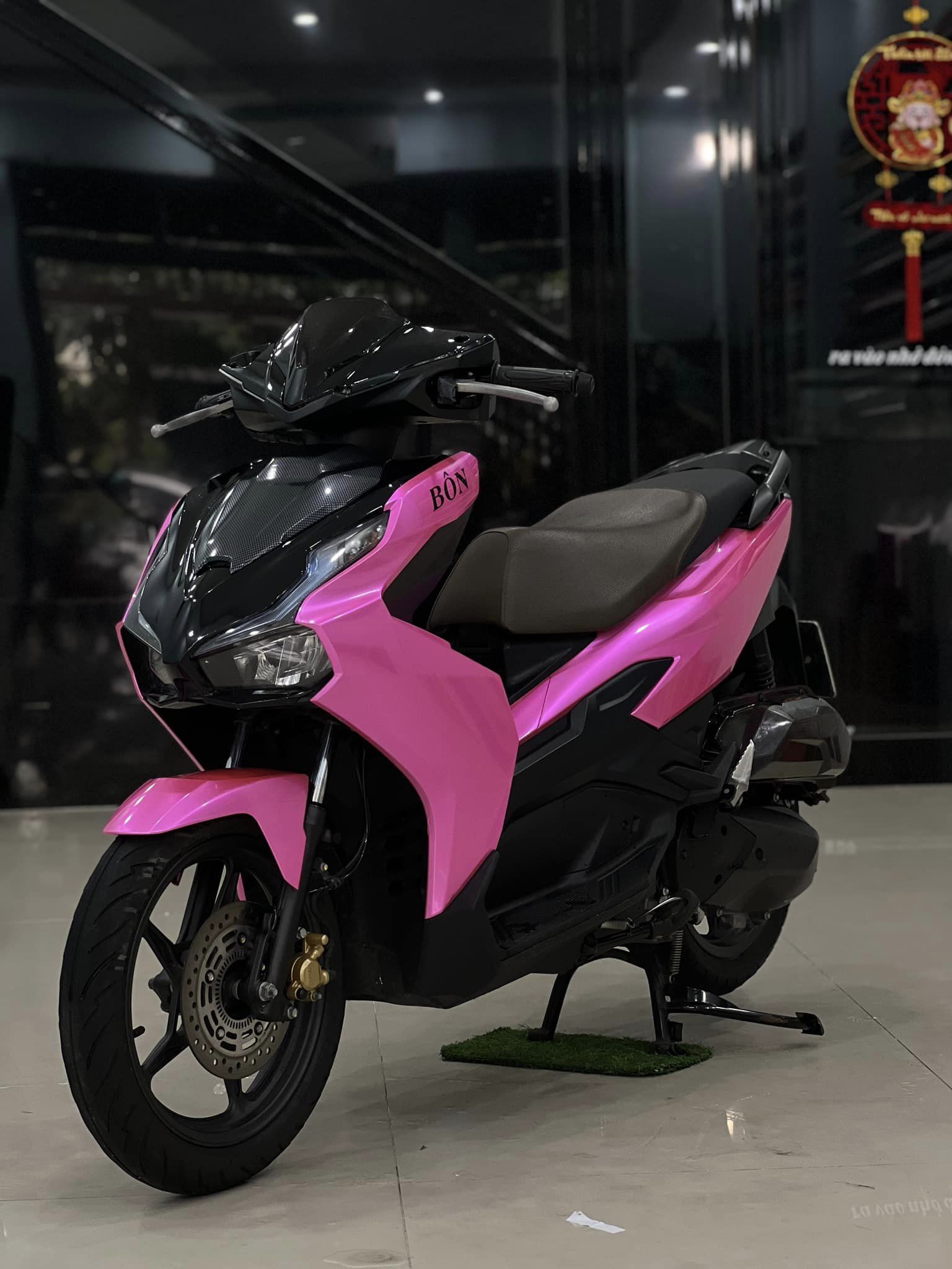 Dán xe đẹp Đà Nẵng trần decal