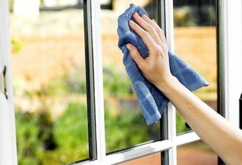 Dịch vụ lau kính Hà Nội