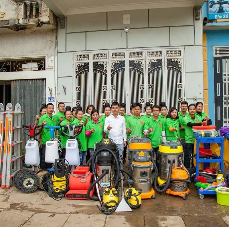 Dịch vụ lau kính Hà Nội