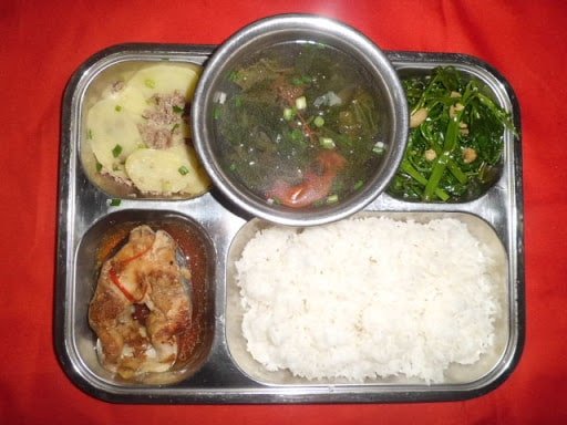 suất ăn công nghiệp biên hòa Nguyên Đán