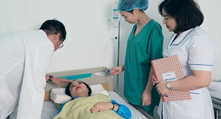 Thẩm Mỹ Viện VietCharm