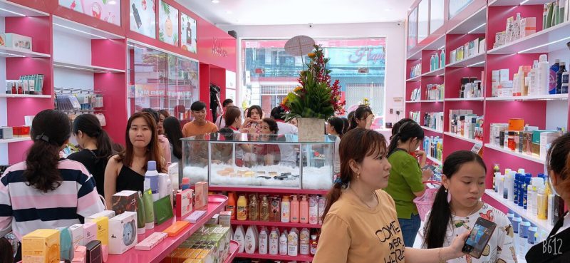 cửa hàng mỹ phẩm Bình Dương