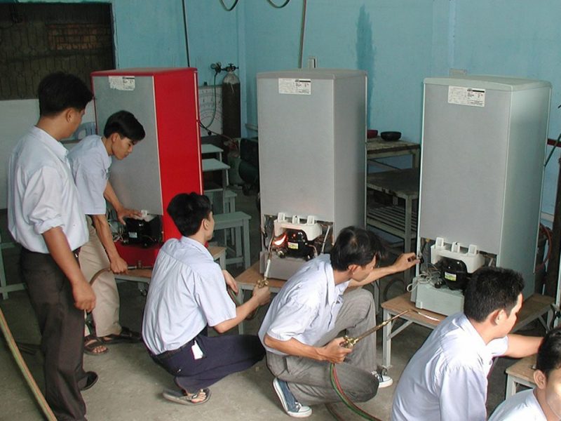 sửa tủ lạnh bình dương sua-tu-lanh-binh-duong