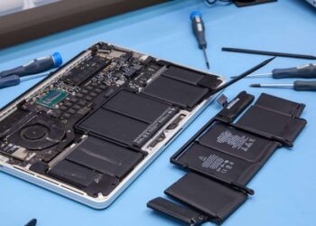 Thay pin macbook Biên Hòa