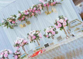 trang trí gia tiên bình dương