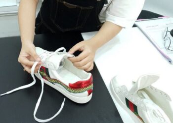 Lưu Ngay Top 7 Địa Chỉ Vệ Sinh Giày Bình Dương Chất Lượng Nhất