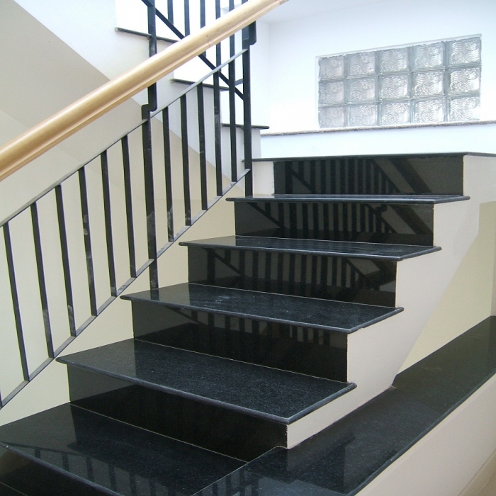 Gạch Lát Nền Giá Rẻ Cần Thơ 