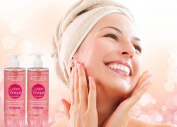 Nước hoa hồng giá bình dân