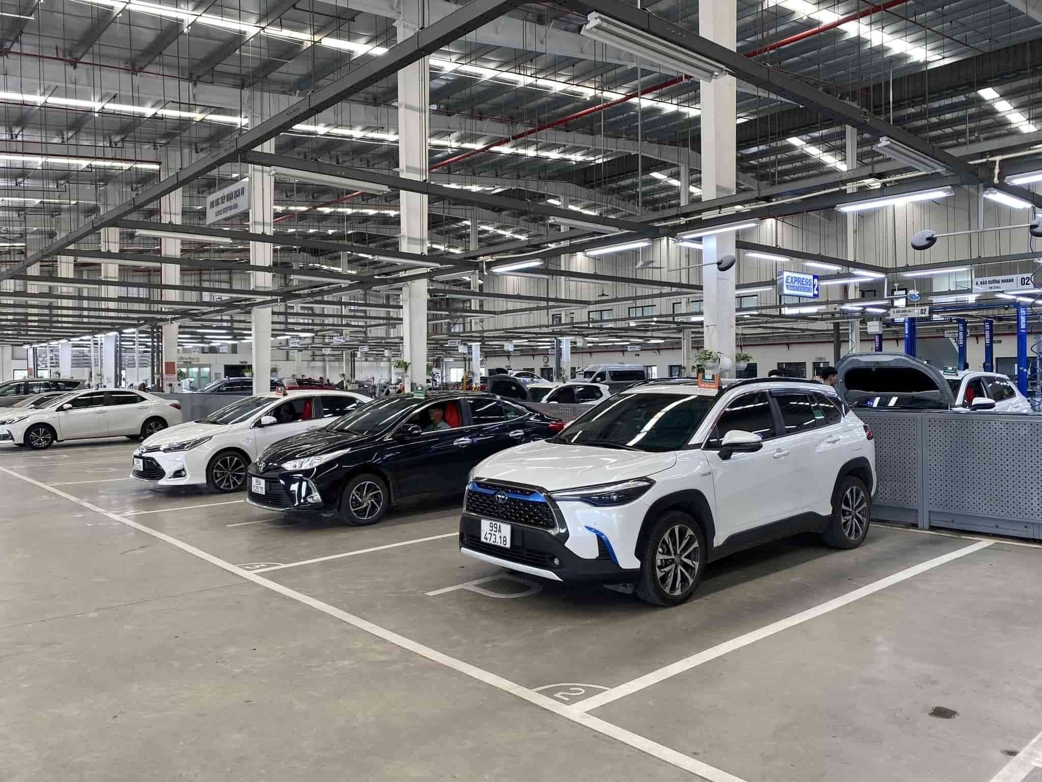 Cửa Hàng Toyota Từ Sơn