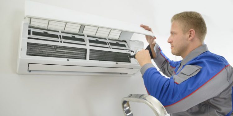 vệ sinh máy lạnh uy tín hcm