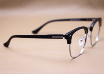 cắt kính cận TPHCM