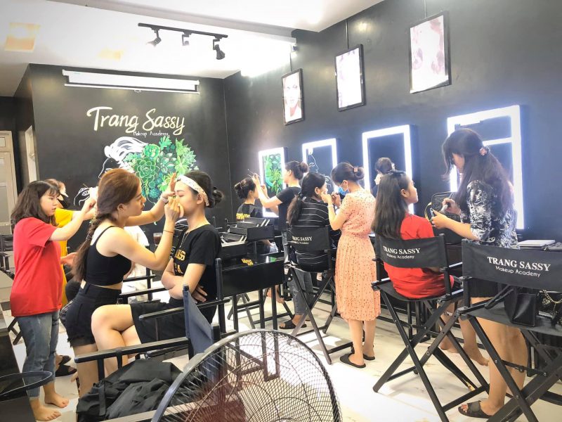 Học trang điểm cá nhân Hải Phòng