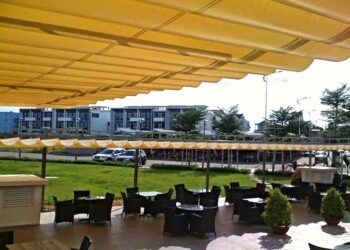 mái hiên di động tphcm