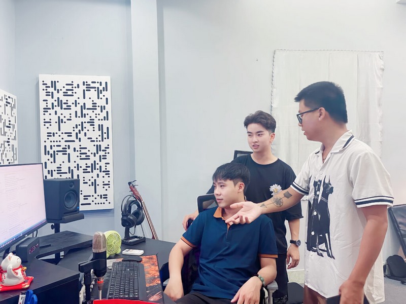 Đơn vị Big Red Studio