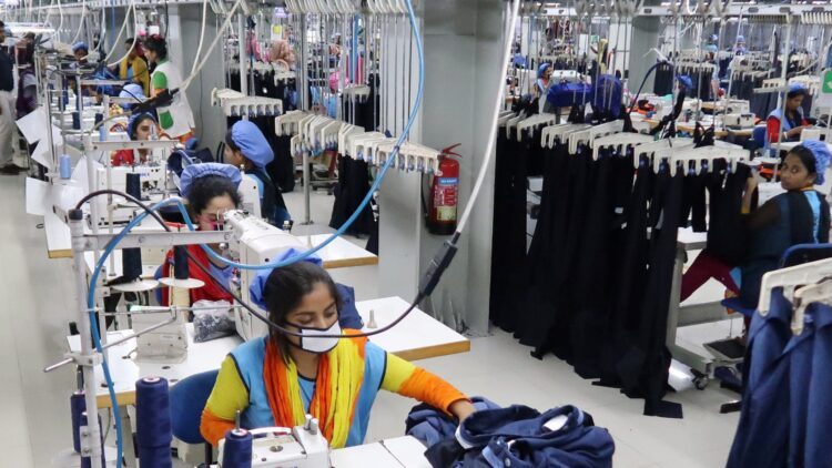 xưởng may quần áo Hà Nội