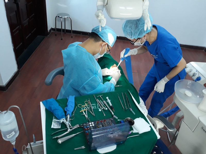 bọc răng sứ Đà Nẵng