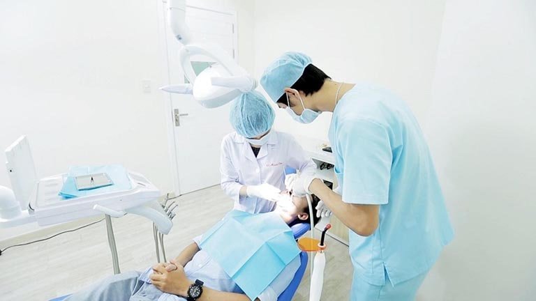 bọc răng sứ Đà Nẵng