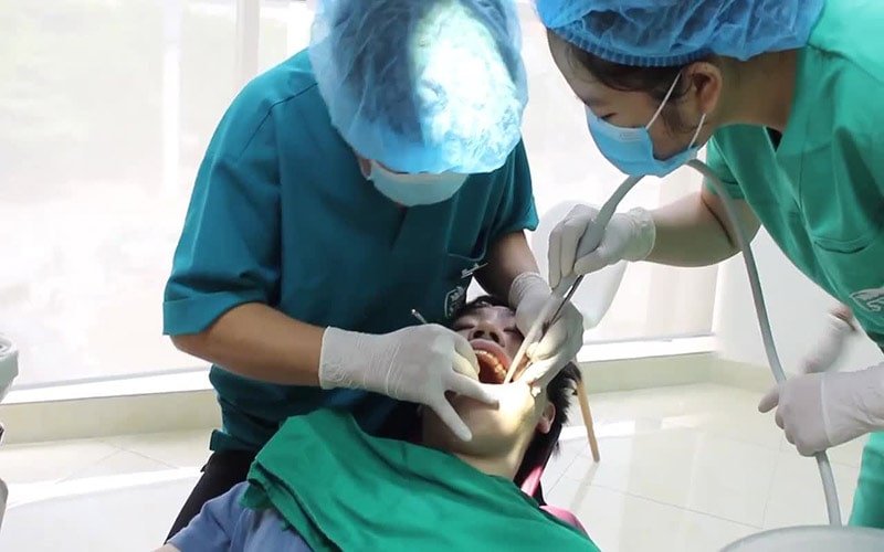 nhổ răng khôn Đà Nẵng Nha Khoa Việt Mỹ