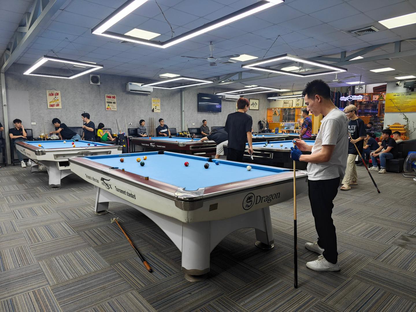 Hợp Cơ Billiards