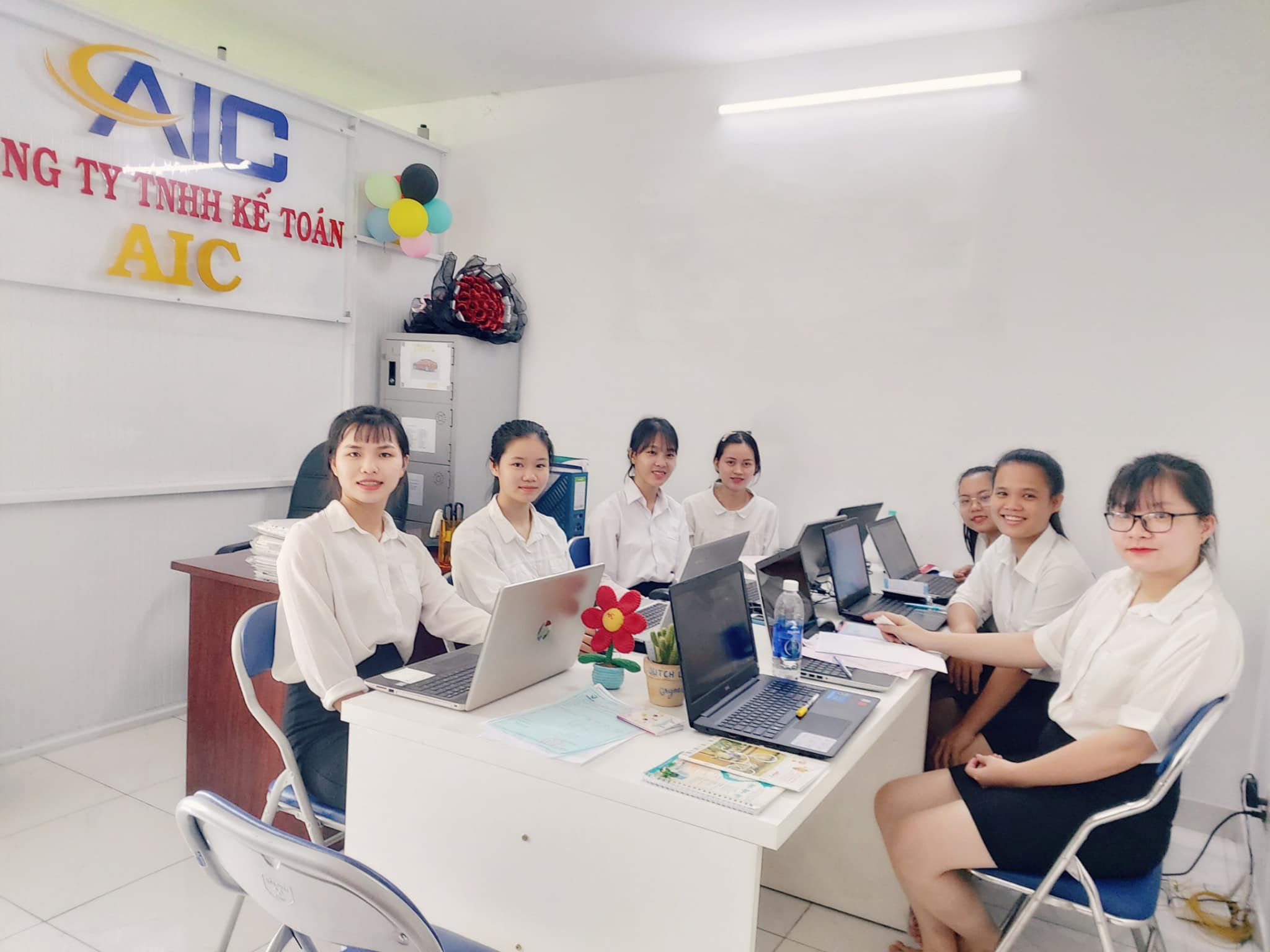 đơn vị Công ty TNHH Kế Toán AIC
