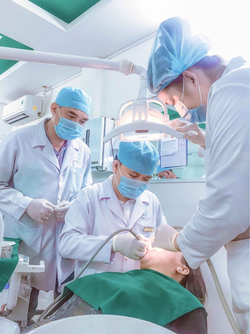 nha khoa Long Xuyên