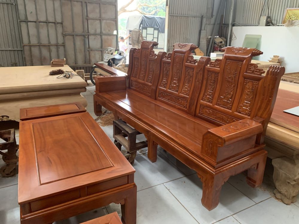 bàn ghế gỗ Bình Phước