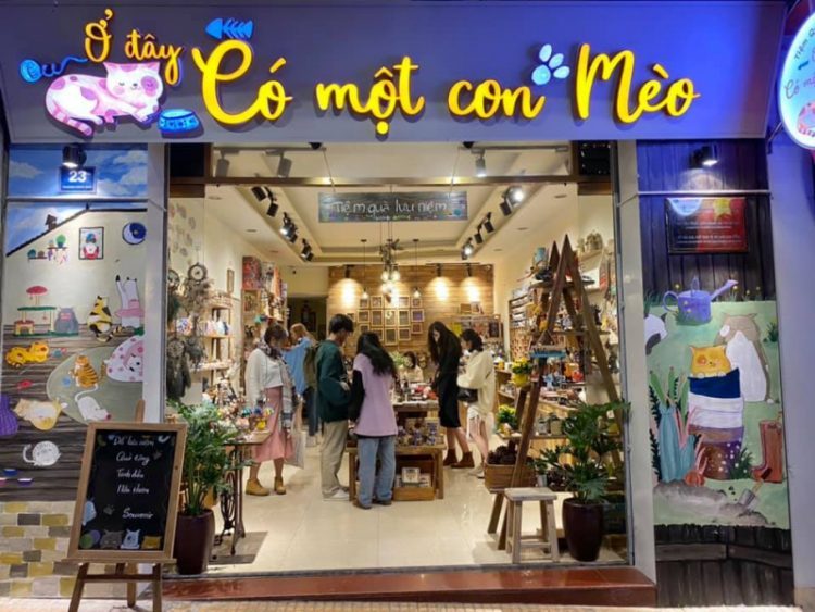 cửa hàng bán đồ lưu niệm