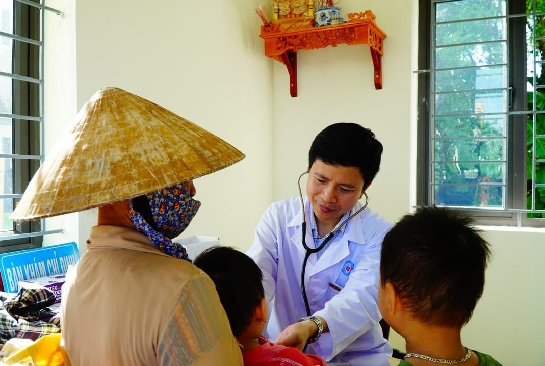 Bác Sĩ Trung