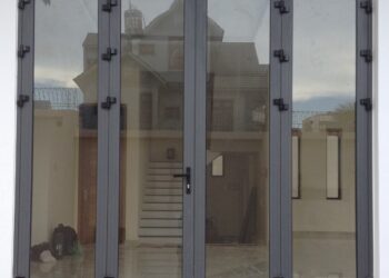 cửa nhôm lõi thép Sapa