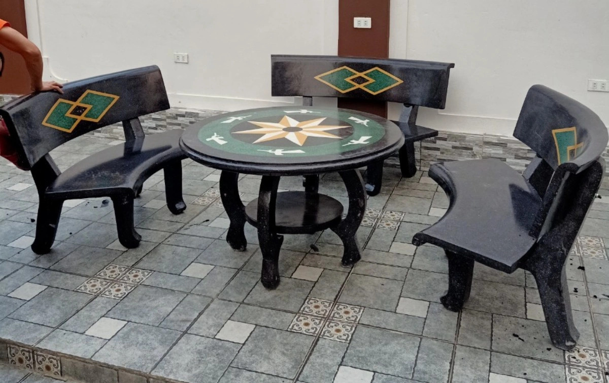 Bàn ghế đá Bắc Giang