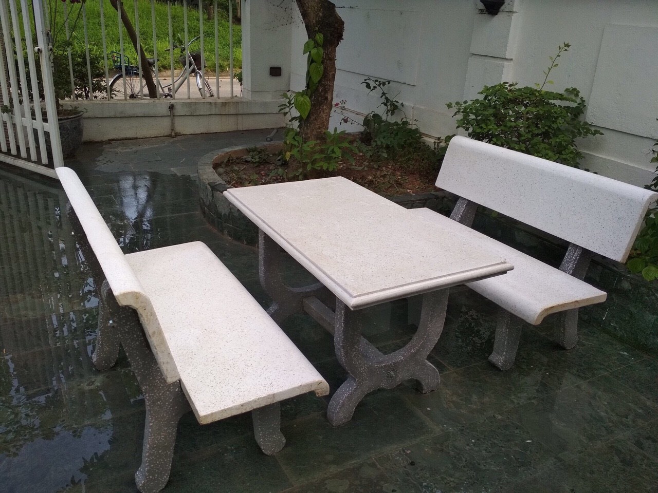 Bàn ghế đá Bắc Giang