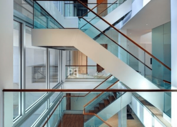 cầu thang kính hà tĩnh