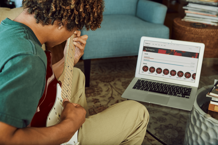 guitar điện giá rẻ TpHCM Cửa hàng guitar sinh viên