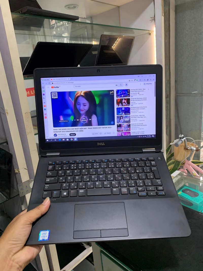 laptop long an