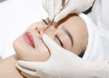 nặn mụn tại quảng ninh