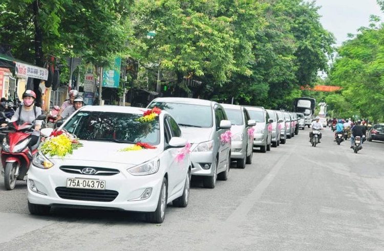 thuê xe cưới huế