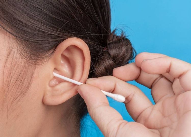 ngứa tai phải điềm gì lỗ tai