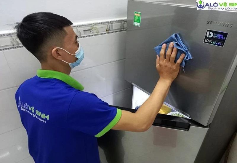 Vệ sinh tủ lạnh ở TPHCM