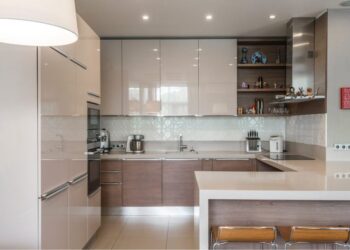 ốp đá tủ bếp Quy Nhơn