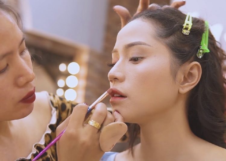 học trang điểm chuyên nghiệp Quảng Ninh